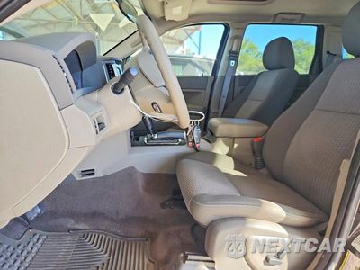 Zdjęcie 7 z 12 samochodu: 2009 JEEP GRAND CHEROKEE LAREDO VIN:1J8GR48K79C547868 - miniatura