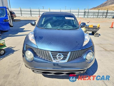 Piąte zdjęcie samochodu w środku: 2014 NISSAN JUKE SL VIN:JN8AF5MV1ET355677 - miniatura