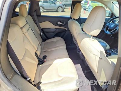 Zdjęcie 11 z 14 samochodu: 2017 JEEP CHEROKEE LATITUDE VIN:1C4PJMCS0HW510793 - miniatura