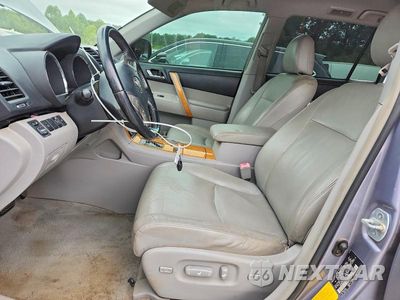 Zdjęcie 7 z 13 samochodu: 2008 TOYOTA HIGHLANDER HYBRID LIMITED VIN:JTEEW44A282024648 - miniatura
