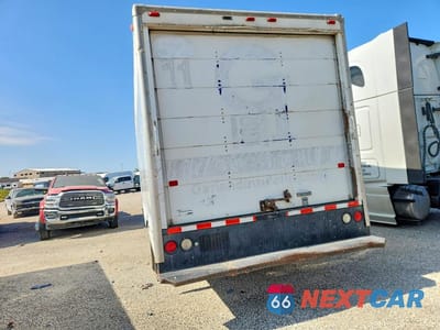 Zdjęcie 6 z 13 samochodu: 2013 FORD ECONOLINE E350 SUPER DUTY CUTAWAY VAN VIN:1FDWE3FLXDDB15942 - miniatura
