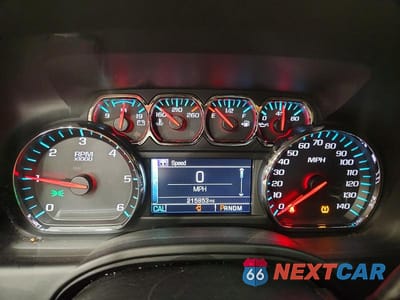 Zdjęcie 9 z 13 samochodu: 2015 CHEVROLET SUBURBAN K1500 LT VIN:1GNSKJKC0FR742247 - miniatura