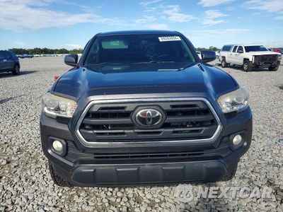 Piąte zdjęcie samochodu w środku: 2018 TOYOTA TACOMA SR5 V6 VIN:5TFAZ5CN4JX056160 - miniatura