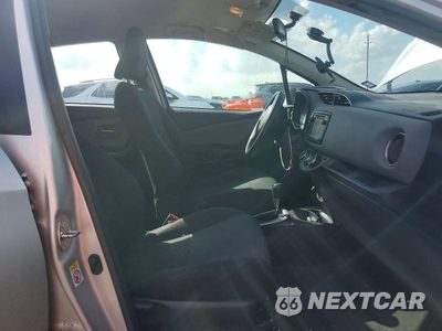 Zdjęcie 7 z 12 samochodu: 2015 TOYOTA YARIS 5-DOOR LE VIN:VNKKTUD33FA034956 - miniatura