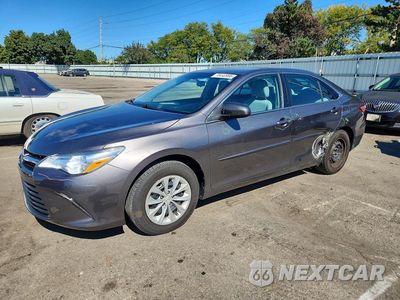 2017 TOYOTA CAMRY LE 4T1BF1FK8HU667940 - główne zdjęcie licytacji z USA - miniatura