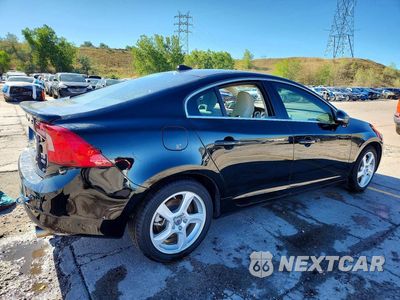 Trzecie zdjęcie samochodu z tyłu: 2013 VOLVO S60 T5 VIN:YV1612FH1D2188709 - miniatura