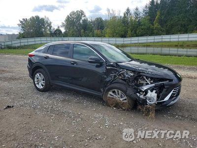 Czwarte zdjęcie samochodu z boku: 2025 BUICK ENVISTA PREFERRED VIN:KL47LAEP1SB151111 - miniatura