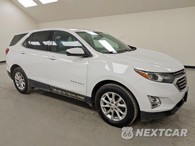 Czwarte zdjęcie samochodu z boku: 2020 CHEVROLET EQUINOX LT VIN:3GNAXKEVXLS537558 - miniatura