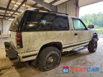 Trzecie zdjęcie samochodu z tyłu: 1994 CHEVROLET BLAZER K1500 VIN:1GNEK18K7RJ446169 - miniatura