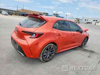 Trzecie zdjęcie samochodu z tyłu: 2026 TOYOTA COROLLA XSE VIN:JTNC4MBE5T3265609 - miniatura
