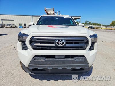 Piąte zdjęcie samochodu w środku: 2025 TOYOTA TACOMA SR5 VIN:3TMLB5JN7SM132624 - miniatura