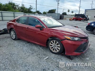 Czwarte zdjęcie samochodu z boku: 2020 TOYOTA CAMRY LE VIN:4T1C11AK9LU351319 - miniatura