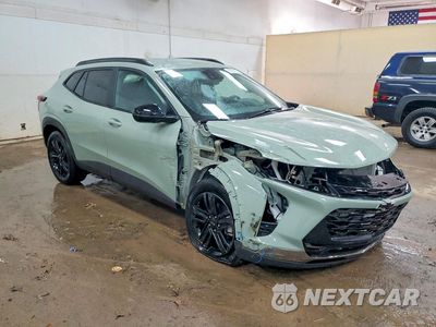 Czwarte zdjęcie samochodu z boku: 2025 CHEVROLET TRAX ACTIV VIN:KL77LKEP6SC012207 - miniatura