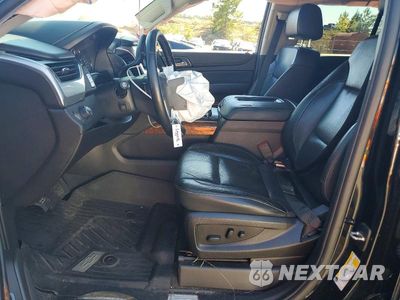 Zdjęcie 7 z 12 samochodu: 2019 CHEVROLET TAHOE C1500 PREMIER VIN:1GNSCCKC9KR294318 - miniatura