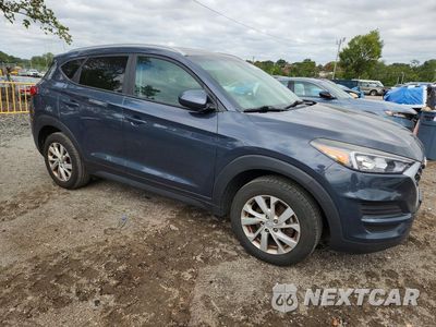 Czwarte zdjęcie samochodu z boku: 2020 HYUNDAI TUCSON VALUE VIN:KM8J3CA41LU197820 - miniatura