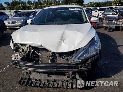 Piąte zdjęcie samochodu w środku: 2018 NISSAN SENTRA S VIN:3N1AB7AP9JY260071 - miniatura