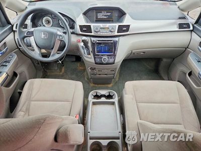 Zdjęcie 8 z 14 samochodu: 2016 HONDA ODYSSEY SE VIN:5FNRL5H31GB150849 - miniatura