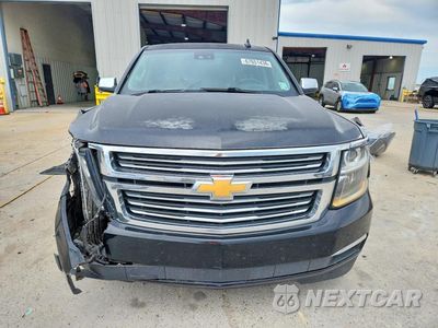 Piąte zdjęcie samochodu w środku: 2017 CHEVROLET SUBURBAN C1500 PREMIER VIN:1GNSCJKC8HR275286 - miniatura