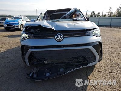 Piąte zdjęcie samochodu w środku: 2025 VOLKSWAGEN TAOS SE VIN:3VVUC7B21SM076862 - miniatura