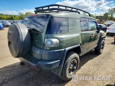 Trzecie zdjęcie samochodu z tyłu: 2011 TOYOTA FJ CRUISER BASE VIN:JTEBU4BF6BK109295 - miniatura