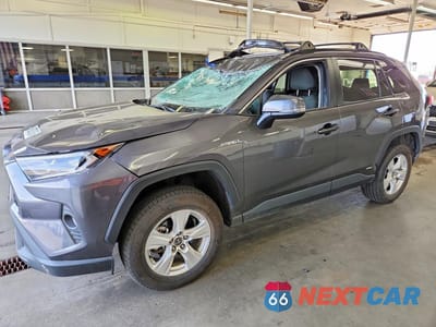 2021 TOYOTA RAV4 XLE 4T3RWRFV0MU043767 - główne zdjęcie licytacji z USA - miniatura