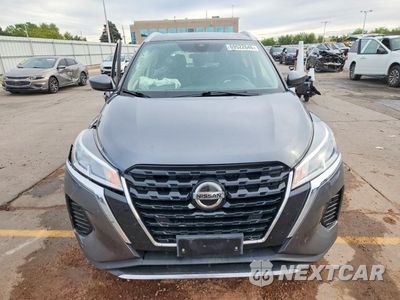 Piąte zdjęcie samochodu w środku: 2021 NISSAN KICKS SV VIN:3N1CP5CV7ML542172 - miniatura