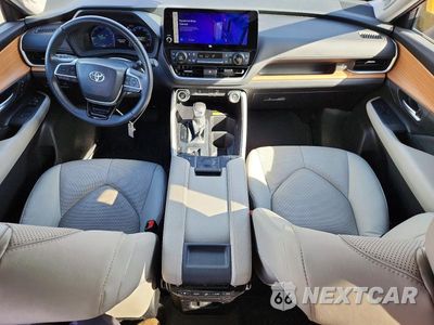 Zdjęcie 8 z 13 samochodu: 2024 TOYOTA GRAND HIGHLANDER LIMITED VIN:5TDAAAB54RS048871 - miniatura