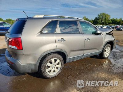 Trzecie zdjęcie samochodu z tyłu: 2012 KIA SORENTO LX VIN:5XYKTCA68CG284044 - miniatura