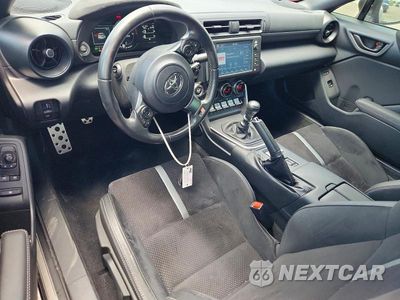Zdjęcie 8 z 13 samochodu: 2024 TOYOTA GR 86 PREMIUM VIN:JF1ZNBE13R9759648 - miniatura