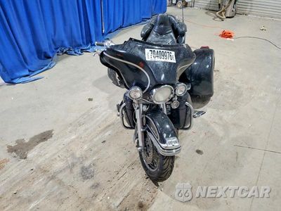 Piąte zdjęcie samochodu w środku: 2003 HARLEY-DAVIDSON FLHTCUI VIN:1HD1FCW143Y639443 - miniatura