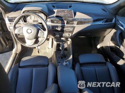 Zdjęcie 8 z 13 samochodu: 2018 BMW X1 XDRIVE28I VIN:WBXHT3C31J5L25751 - miniatura