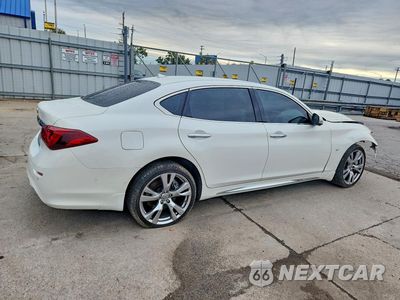Trzecie zdjęcie samochodu z tyłu: 2017 INFINITI Q70L 3.7 VIN:JN1BY1PR0HM210360 - miniatura