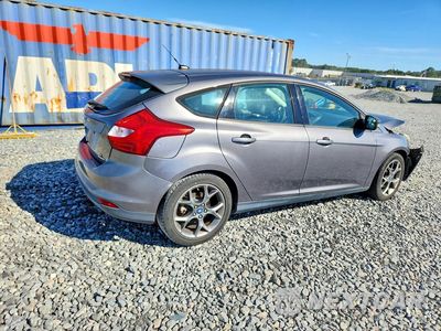 Trzecie zdjęcie samochodu z tyłu: 2013 FORD FOCUS SE VIN:1FADP3K22DL161733 - miniatura