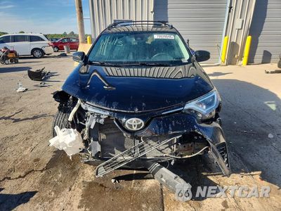Piąte zdjęcie samochodu w środku: 2017 TOYOTA RAV4 LE VIN:2T3BFREV0HW576565 - miniatura