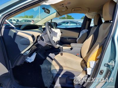 Zdjęcie 7 z 14 samochodu: 2016 TOYOTA PRIUS TWO VIN:JTDKBRFU8G3509571 - miniatura