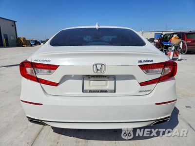 Zdjęcie 6 z 12 samochodu: 2018 HONDA ACCORD SPORT VIN:1HGCV1F32JA092540 - miniatura
