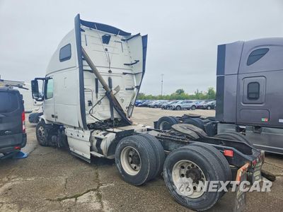 Drugie zdjęcie samochodu z przodu: 2014 VOLVO VNL SEMI TRUCK VIN:4V4NC9EH5EN170384 - miniatura