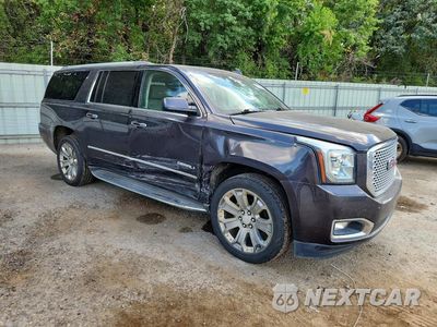 Czwarte zdjęcie samochodu z boku: 2017 GMC YUKON XL DENALI VIN:1GKS1HKJ7HR213615 - miniatura