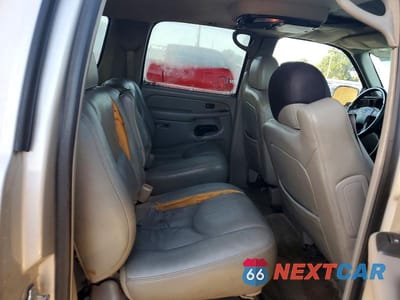 Zdjęcie 11 z 13 samochodu: 2004 CHEVROLET SUBURBAN C1500 VIN:3GNEC16Z04G294453 - miniatura