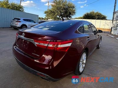 Czwarte zdjęcie samochodu z boku: 2013 TOYOTA AVALON LIMITED VIN:4T1BK1EB9DU031177 - miniatura