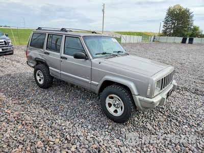 Czwarte zdjęcie samochodu z boku: 2001 JEEP CHEROKEE CLASSIC VIN:1J4FF58S71L585097 - miniatura