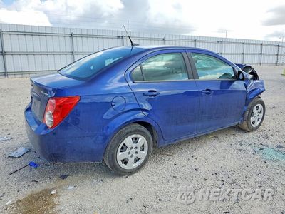 Trzecie zdjęcie samochodu z tyłu: 2014 CHEVROLET SONIC LS VIN:1G1JA5SH4E4147044 - miniatura
