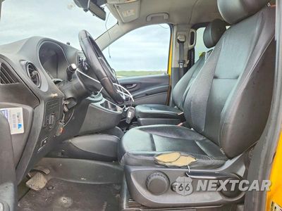 Zdjęcie 7 z 13 samochodu: 2018 MERCEDES-BENZ METRIS VIN:WD4PG2EE8J3367938 - miniatura