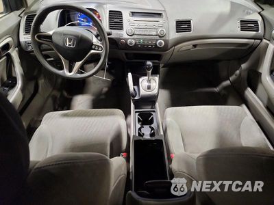 Zdjęcie 8 z 12 samochodu: 2010 HONDA CIVIC LX VIN:2HGFG1B61AH513267 - miniatura
