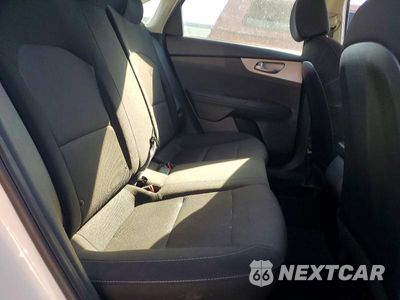 Zdjęcie 10 z 13 samochodu: 2023 KIA FORTE LXS VIN:3KPF24AD1PE538995 - miniatura