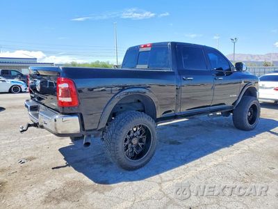 Trzecie zdjęcie samochodu z tyłu: 2022 RAM 2500 LARAMIE VIN:3C6UR5FL9NG145456 - miniatura