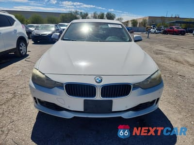 Piąte zdjęcie samochodu w środku: 2013 BMW 328 I SULEV VIN:WBA3C1C57DF437673 - miniatura