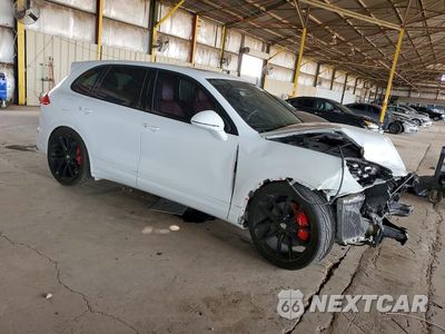 Czwarte zdjęcie samochodu z boku: 2017 PORSCHE CAYENNE TURBO VIN:WP1AC2A20HLA92436 - miniatura
