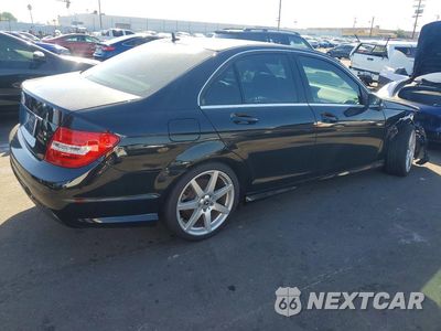 Trzecie zdjęcie samochodu z tyłu: 2013 MERCEDES-BENZ C 250 VIN:WDDGF4HB3DR266727 - miniatura