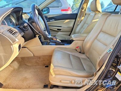 Zdjęcie 7 z 12 samochodu: 2012 HONDA ACCORD SE VIN:1HGCP2F69CA137082 - miniatura